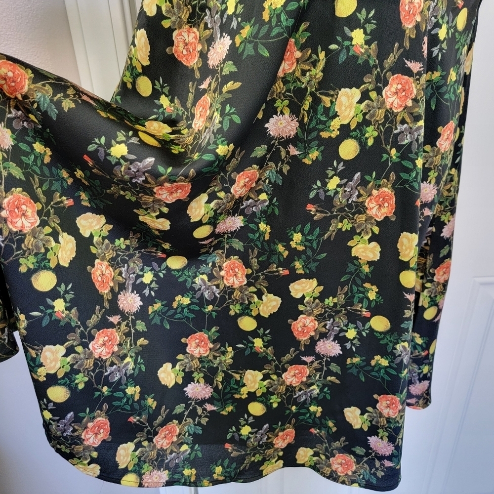 Banana Republic Black Satin Floral Lemon V Neck Lined Sleeveless Dress Size 6 - Picture 3 of 12